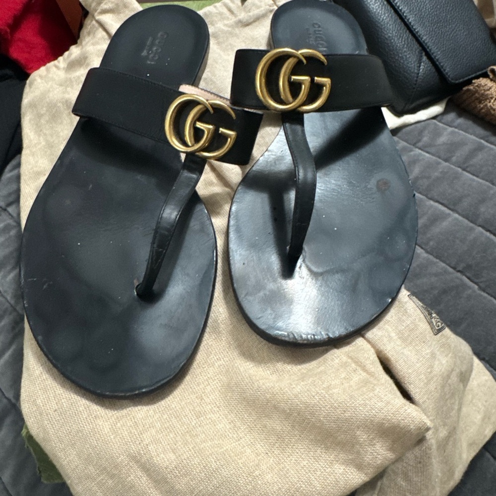 Gucci Black and Gold Sandals